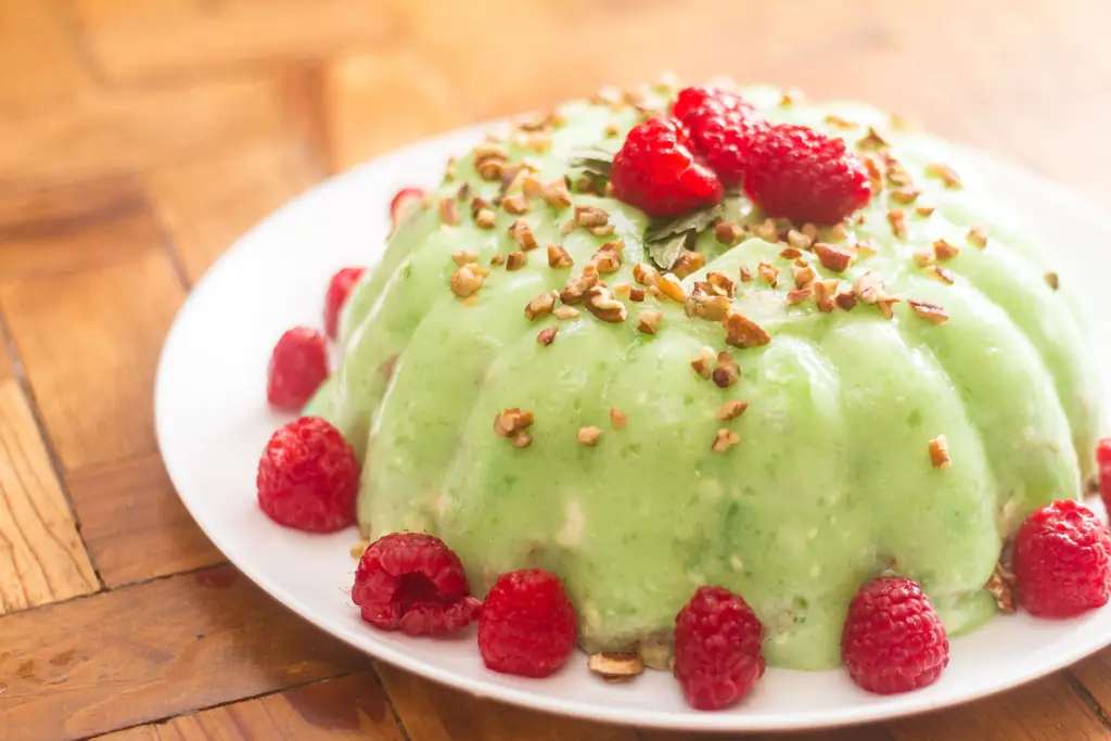 Как приготовить салат с желе (с иллюстрациями)