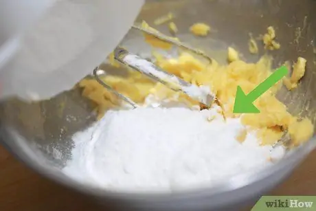 Приготовьте сливочную начинку, шаг 2