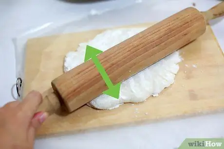 Приготовить помадную пасту из сливочного крема, шаг 3