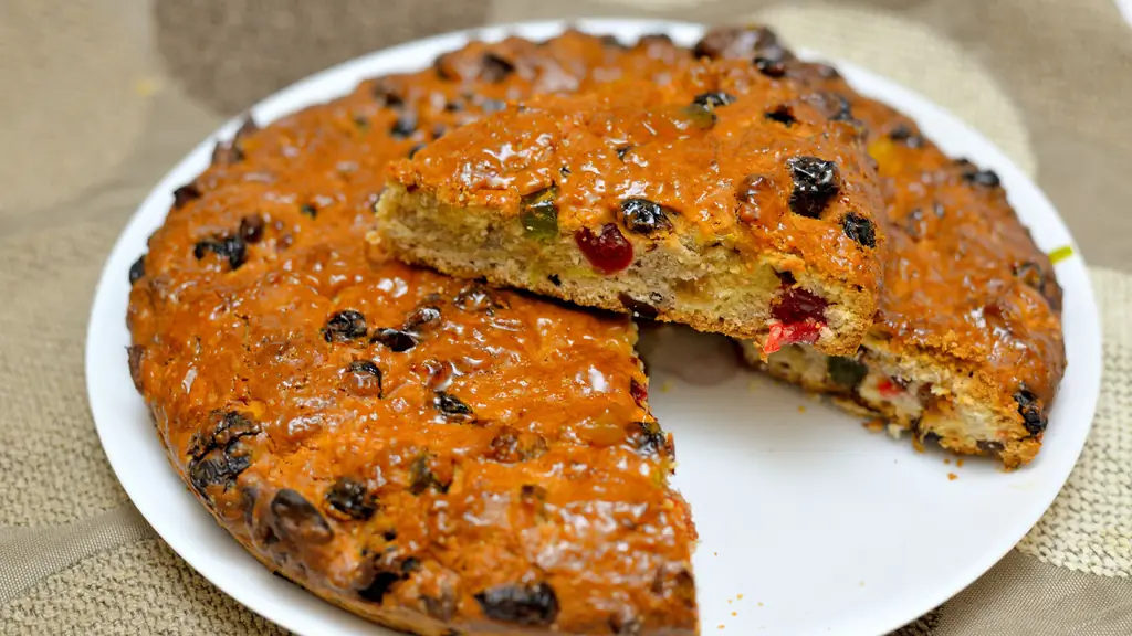 Как приготовить креольский рождественский торт (с иллюстрациями)