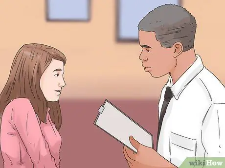 Заставьте собаку перестать рычать на вас во время еды Шаг 5