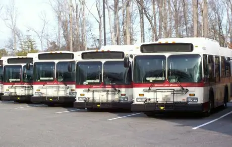 WAT_Buses_at_Williamsburg_Bus_Facility_2 03 2008 г