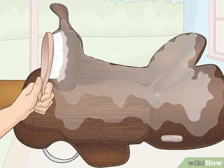 Восстановление кожаного седла, шаг 2