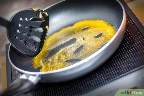 Приготовить блюдо из картофеля, спагетти и яиц Шаг 5