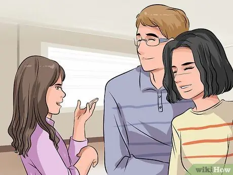 Получите свободу с чрезмерно опекающими родителями в роли девочки-подростка Шаг 3