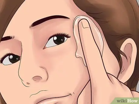 Избавьтесь от сломанных капилляров на лице Шаг 7