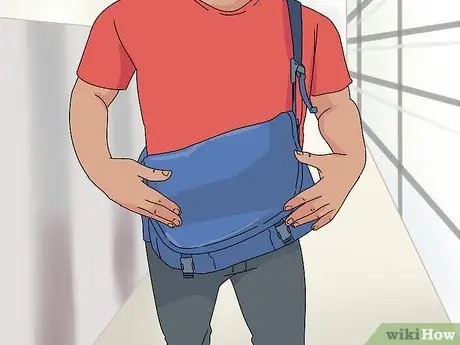 Выберите школьную сумку Шаг 2