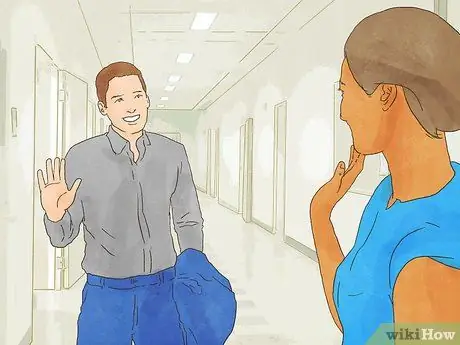 Наберитесь смелости поговорить с девушкой Шаг 10