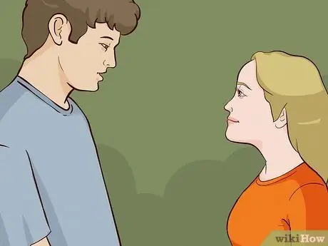 Поговорите с девушкой в средней школе Шаг 10