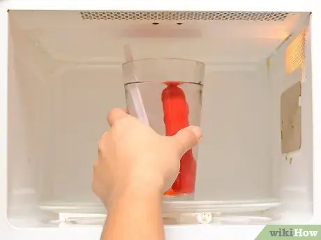 Сварить хот-дог в микроволновой печи Шаг 4