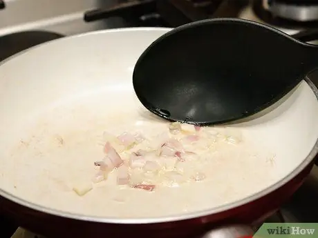 Приготовить острые хот-доги Шаг 1