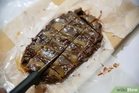 Приготовить помадку с соленой карамелью и шоколадом Шаг 8