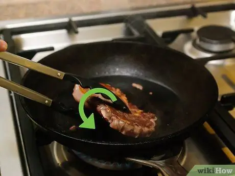 Приготовить стейк из Нью-Йорка Шаг 4