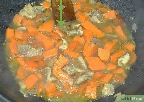 Приготовить рагу из курицы и сладкого картофеля Шаг 11