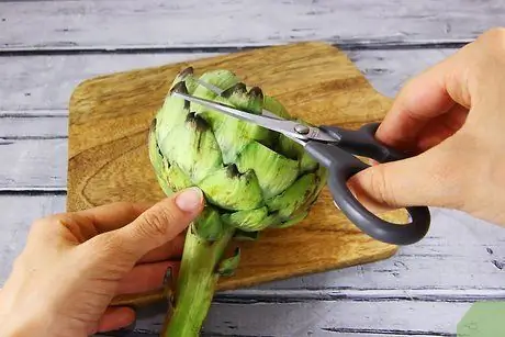 Нарезать артишоки Шаг 2