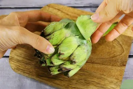 Нарезать артишоки Шаг 4