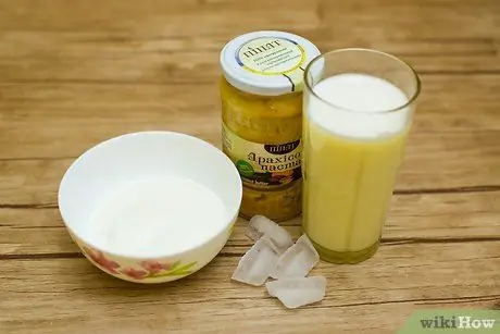 Приготовить смузи с арахисовым маслом, шаг 1