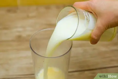 Приготовить смузи с арахисовым маслом, шаг 2