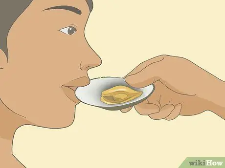 Ешьте сырые мидии Шаг 13