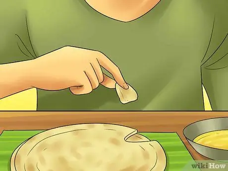 Ешьте пищу на банановом листе, шаг 2