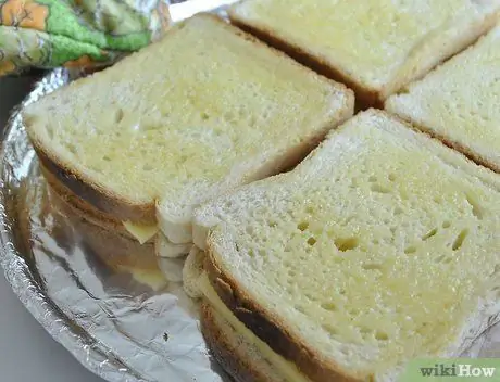 Приготовить сыр на гриле в духовке Шаг 6