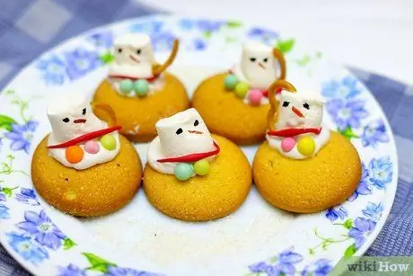 Приготовить расплавленное печенье снеговиков Шаг 12