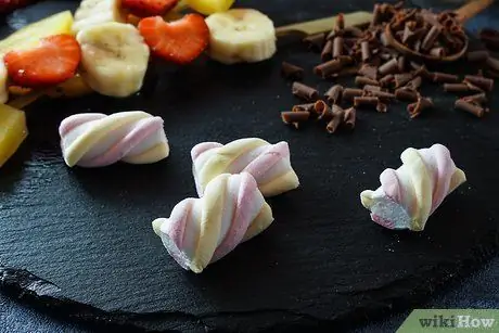 Приготовить десертный кебаб Шаг 8 Приготовить десертный кебаб Шаг 8