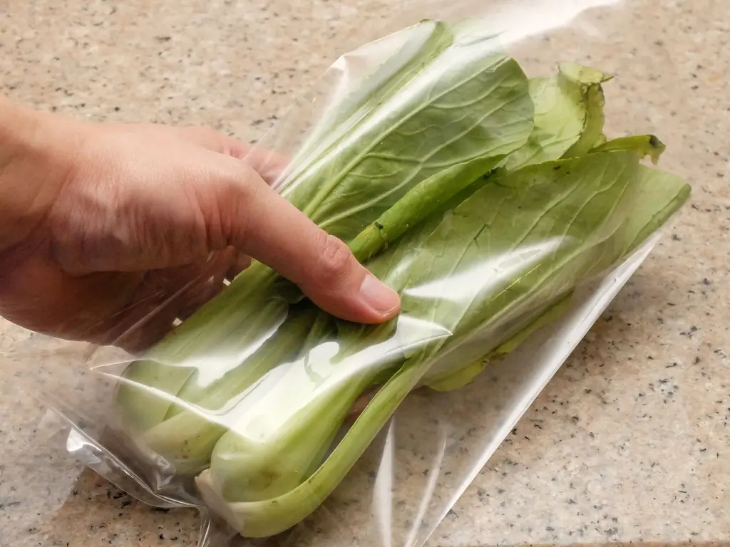 3 способа очистить бок-чой