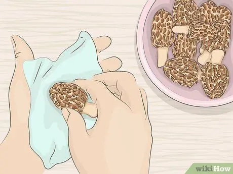 Соте с грибами морель Шаг 2