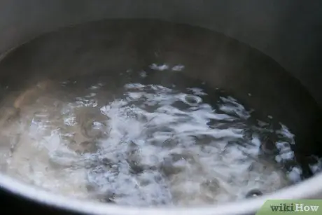 Приготовьте западноафриканскую еду Бамию и суп фуфу Шаг 7