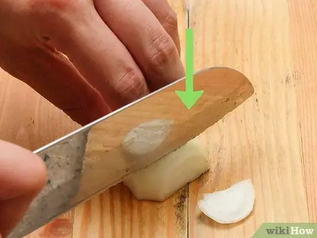 Приготовить французскую запеканку с луковым супом, шаг 1