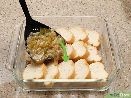 Приготовить французскую запеканку с луковым супом, шаг 11