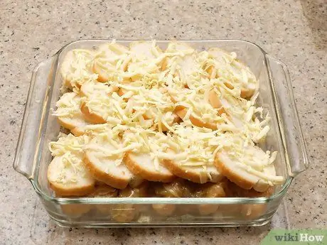 Приготовить французскую запеканку с луковым супом, шаг 12