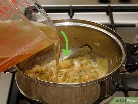 Приготовить французскую запеканку с луковым супом, шаг 6