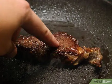 Приготовьте стейк и картофельное пюре с ограниченным бюджетом. Шаг 10