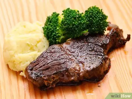 Приготовьте стейк и картофельное пюре с ограниченным бюджетом. Шаг 12