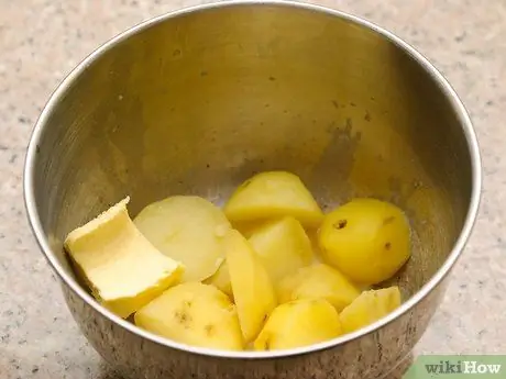 Приготовьте стейк и картофельное пюре с ограниченным бюджетом. Шаг 3