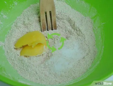 Сделайте Лачха Паратху Шаг 1