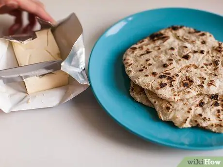 Сделайте Jowar Roti, шаг 16