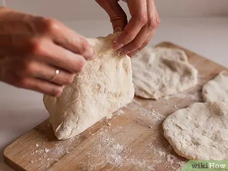 Сделайте Jowar Roti Step 9