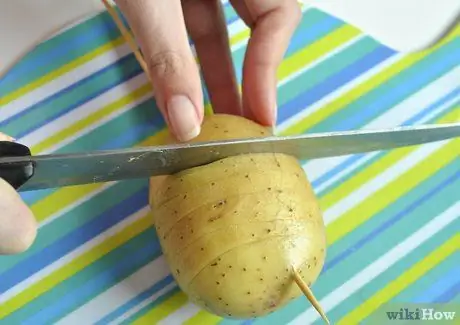 Сделайте картофельные спирали, шаг 4