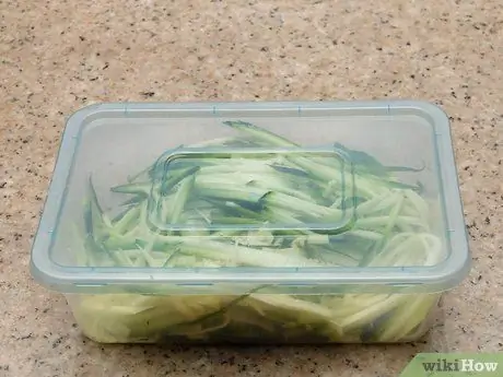 Приготовить суп Zoodle Шаг 4