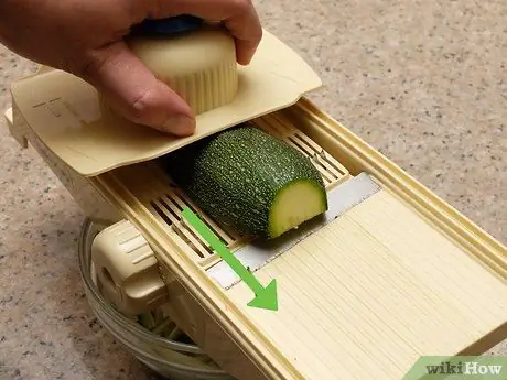 Приготовить суп Zoodle Шаг 9