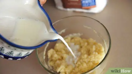 Приготовьте белый соус в микроволновой печи. Шаг 6