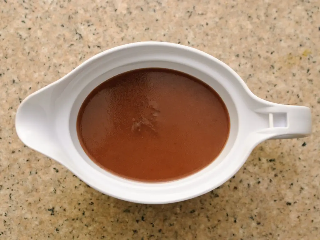 Как приготовить красное вино для стейка: 9 шагов