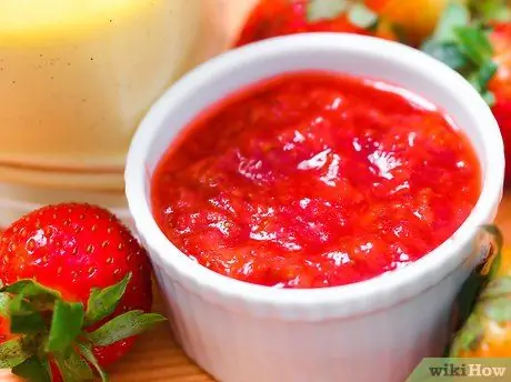 Приготовить клубничный соус для восстановления. Шаг 8