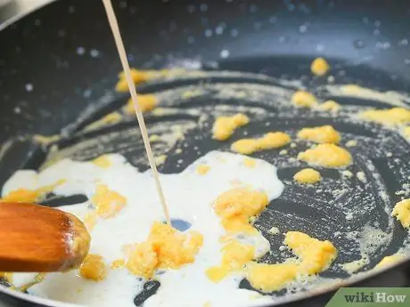 Приготовить грибной соус шаг 3