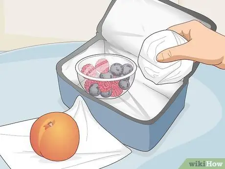 Упаковка мягких фруктов для школы, шаг 4