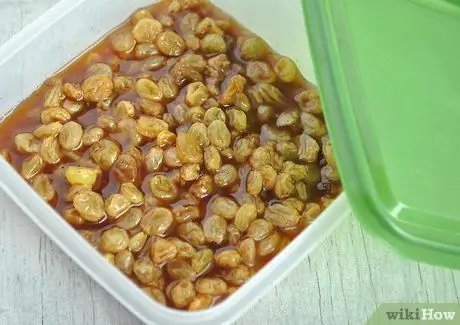 Приготовить маринованный изюм Шаг 8