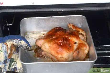 Полейте курицу Шаг 3